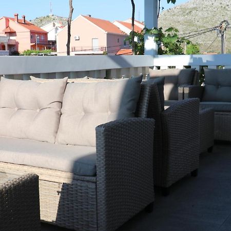 Dubrovnik - Ivanica: “Sunnyhills Apartments” With Pool Exterior foto
