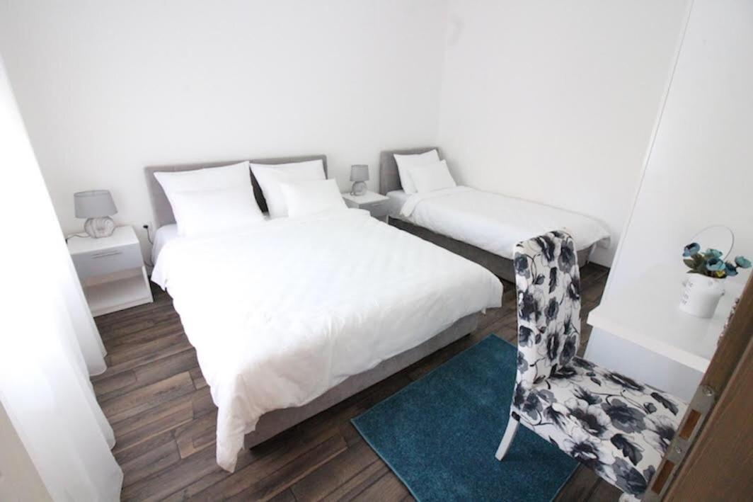 Dubrovnik - Ivanica: “Sunnyhills Apartments” With Pool Cameră foto