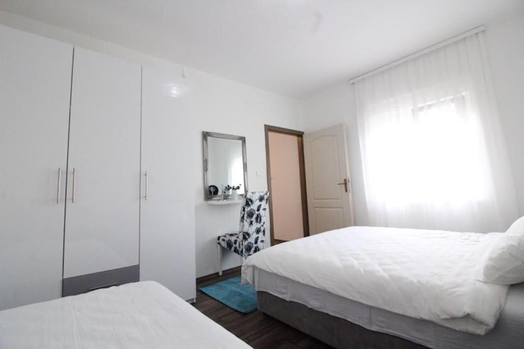 Dubrovnik - Ivanica: “Sunnyhills Apartments” With Pool Cameră foto
