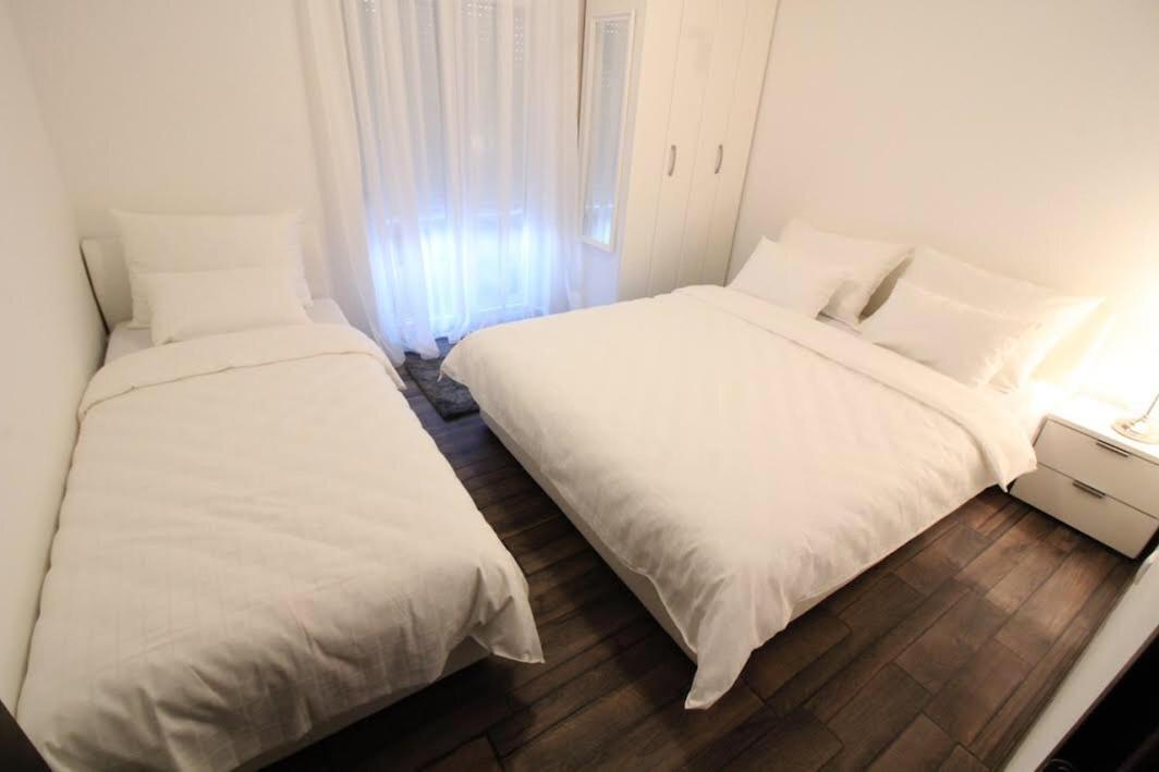 Dubrovnik - Ivanica: “Sunnyhills Apartments” With Pool Cameră foto