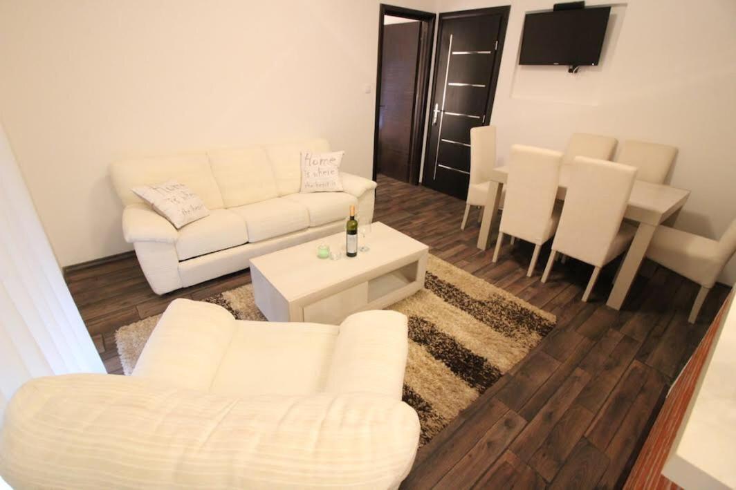 Dubrovnik - Ivanica: “Sunnyhills Apartments” With Pool Cameră foto